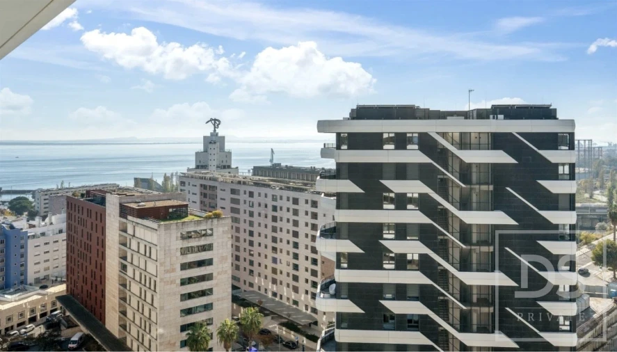 Apartamento T3 para Venda em Parque das Nações Foto 21