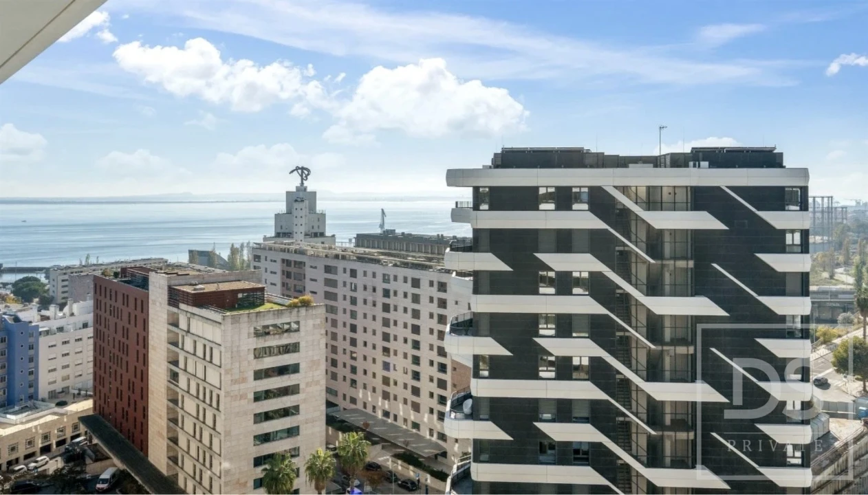 Apartamento T3 para Venda em Parque das Nações Foto 26