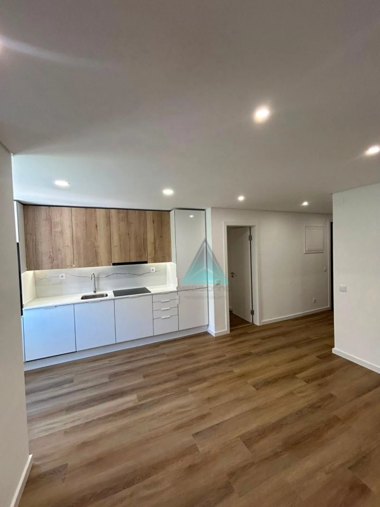 Apartamento T3 para Venda em Seixal, Arrentela e Aldeia de Paio Pires Foto 15