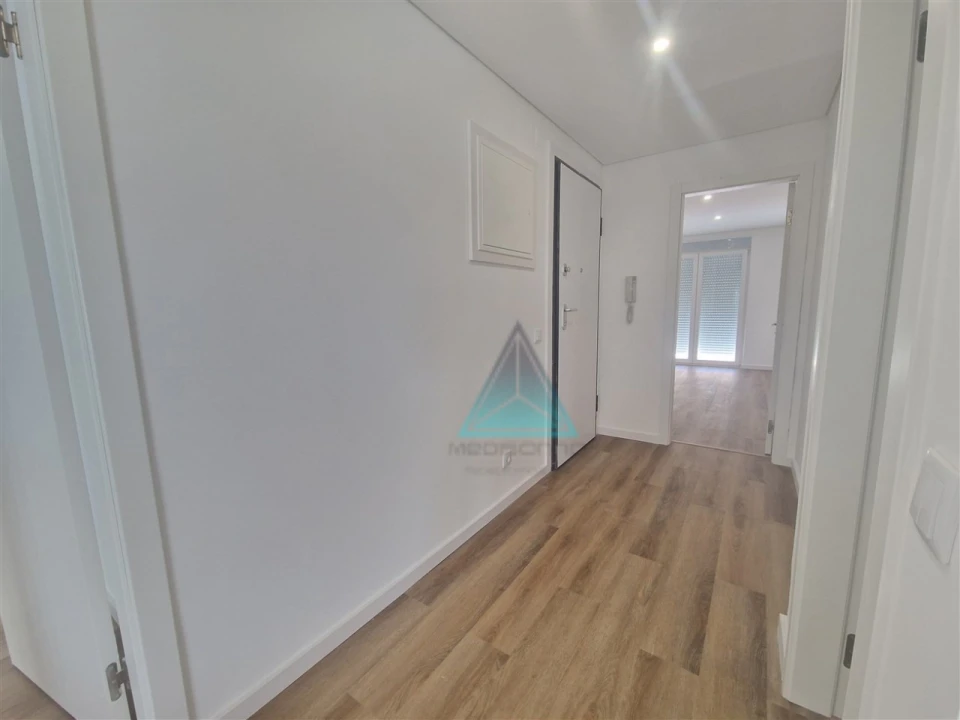 Apartamento T3 para Venda em Seixal, Arrentela e Aldeia de Paio Pires Foto 10