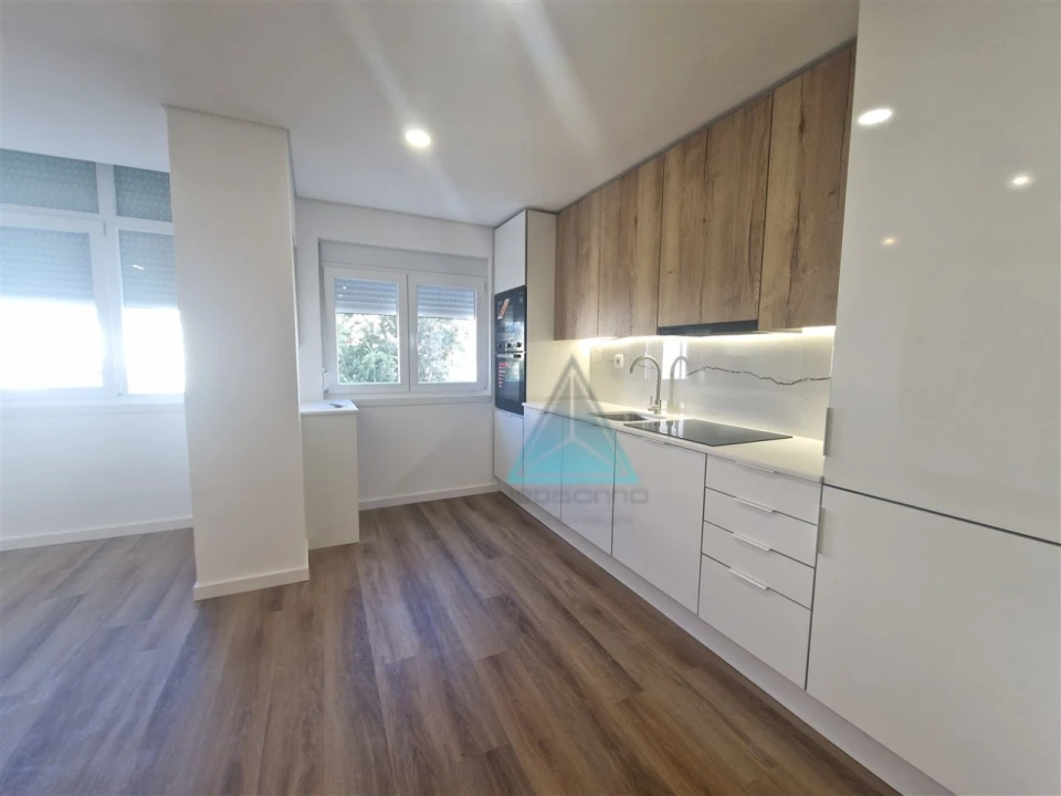 Apartamento T3 para Venda em Seixal, Arrentela e Aldeia de Paio Pires Foto 12