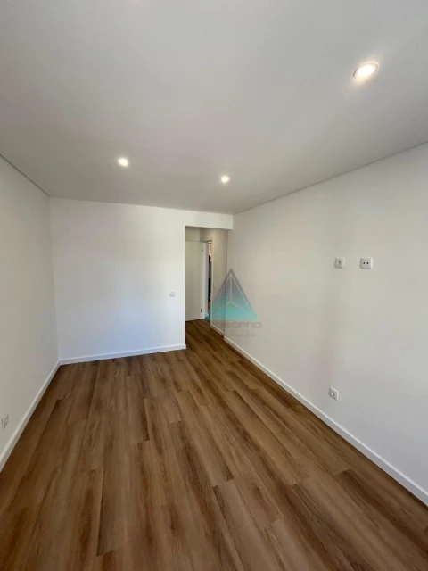 Apartamento T3 para Venda em Seixal, Arrentela e Aldeia de Paio Pires