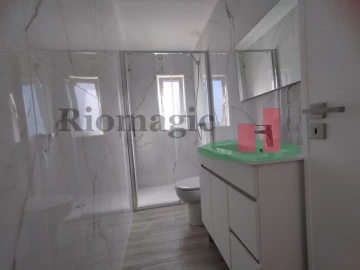 Quarto para Arrendamento em Rio Maior