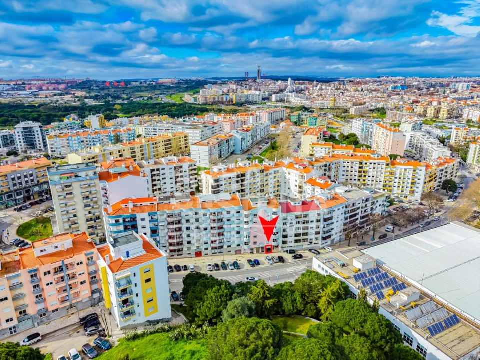 Armazém para Venda em Laranjeiro e Feijó Foto 5