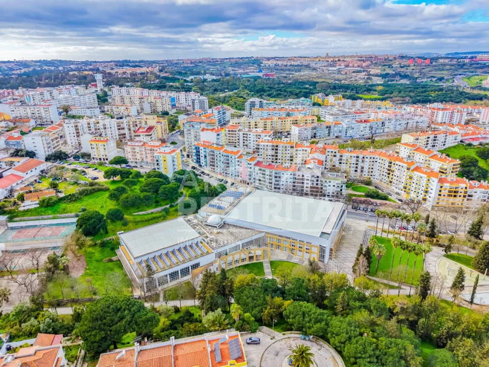 Armazém para Venda em Laranjeiro e Feijó Foto 18