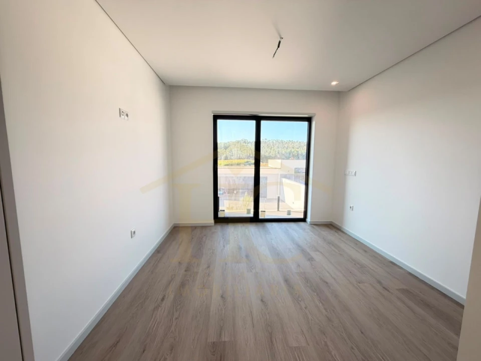 Moradia T3 para Venda em Gondifelos, Cavalões e Outiz Foto 12