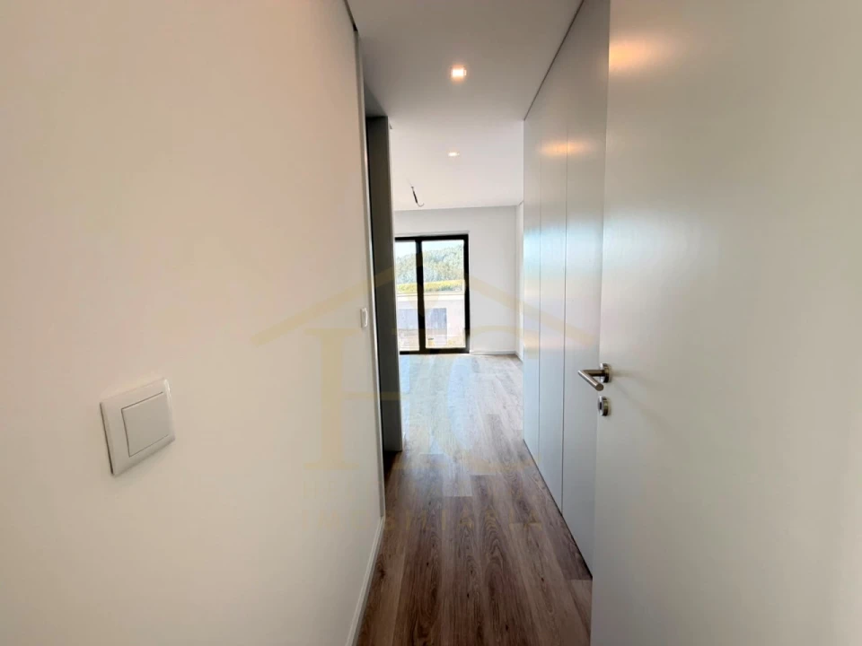 Moradia T3 para Venda em Gondifelos, Cavalões e Outiz Foto 17