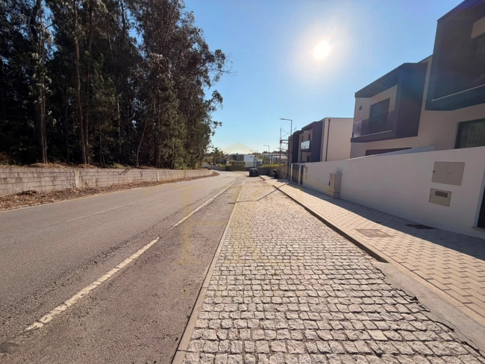 Moradia T3 para Venda em Gondifelos, Cavalões e Outiz Foto 34