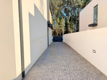 Moradia T3 para Venda em Gondifelos, Cavalões e Outiz