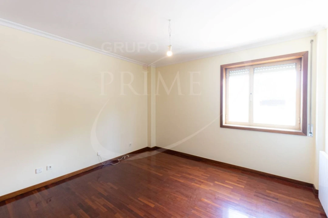 Apartamento T3 para Arrendamento em Lordelo do Ouro e Massarelos Foto 22