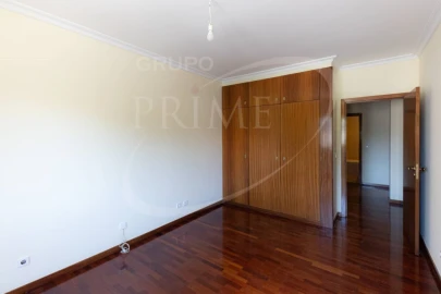 Apartamento T3 para Arrendamento em Lordelo do Ouro e Massarelos