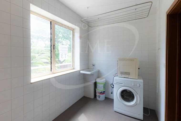 Apartamento T3 para Arrendamento em Lordelo do Ouro e Massarelos Foto 13
