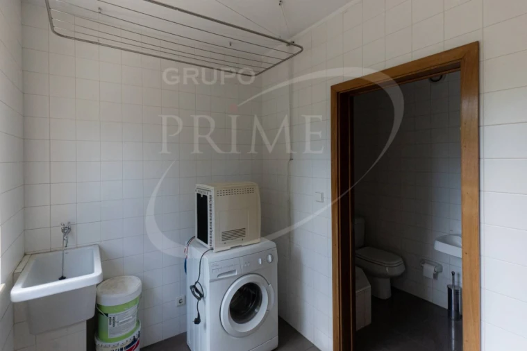 Apartamento T3 para Arrendamento em Lordelo do Ouro e Massarelos Foto 14