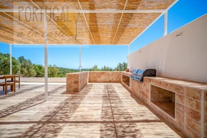 Moradia T3 para Venda em Santa Barbara de Nexe