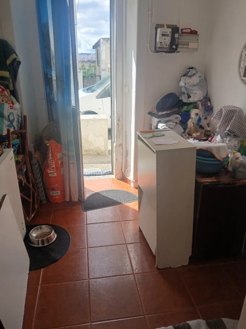 Moradia T1 para Venda em Algés, Linda-A-Velha e Cruz Quebrada-Dafundo