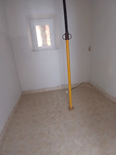 Moradia T1 para Venda em Algés, Linda-A-Velha e Cruz Quebrada-Dafundo