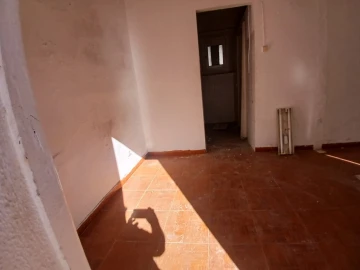 Moradia T1 para Venda em Algés, Linda-A-Velha e Cruz Quebrada-Dafundo