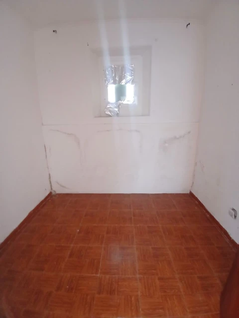 Moradia T1 para Venda em Algés, Linda-A-Velha e Cruz Quebrada-Dafundo