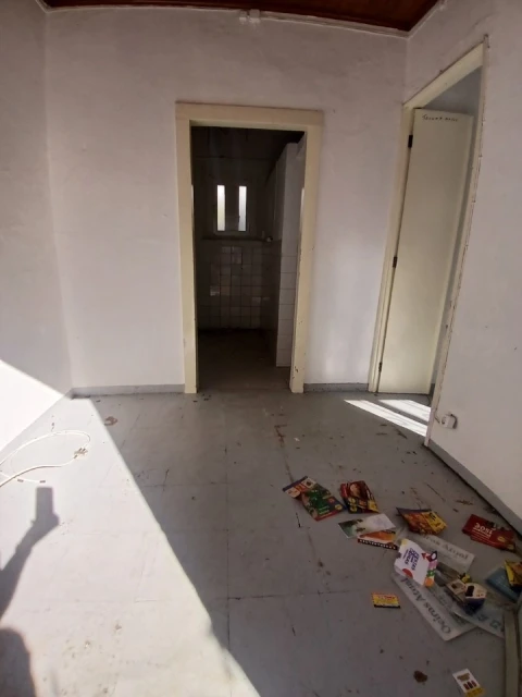 Moradia T1 para Venda em Algés, Linda-A-Velha e Cruz Quebrada-Dafundo