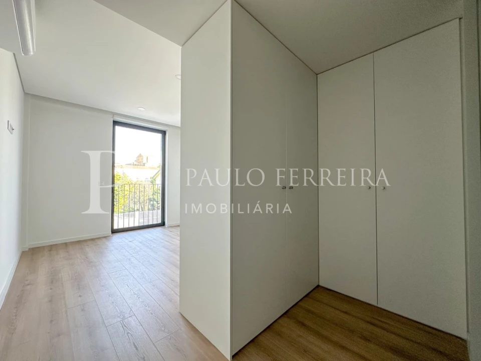 Apartamento T2 para Arrendamento em São Mamede de Infesta e Senhora da Hora Foto 8
