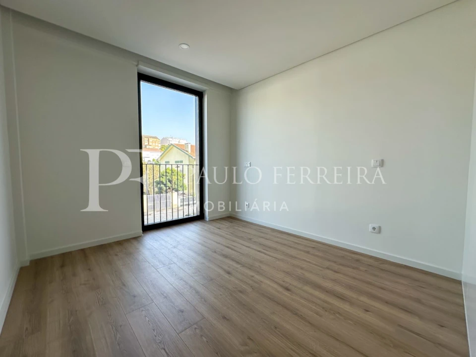 Apartamento T2 para Arrendamento em São Mamede de Infesta e Senhora da Hora Foto 9