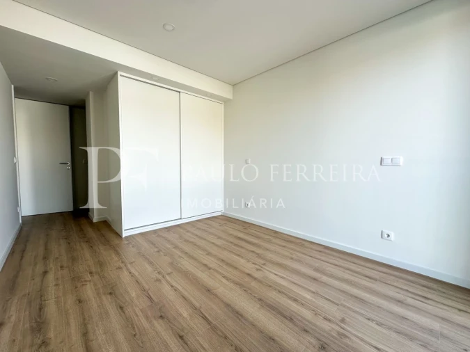 Apartamento T2 para Arrendamento em São Mamede de Infesta e Senhora da Hora Foto 13