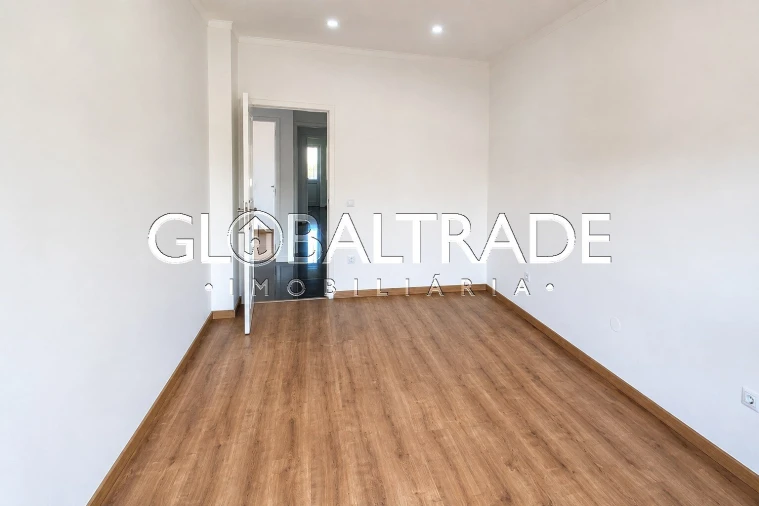 Apartamento T3 para Venda em Fânzeres e São Pedro da Cova Foto 15