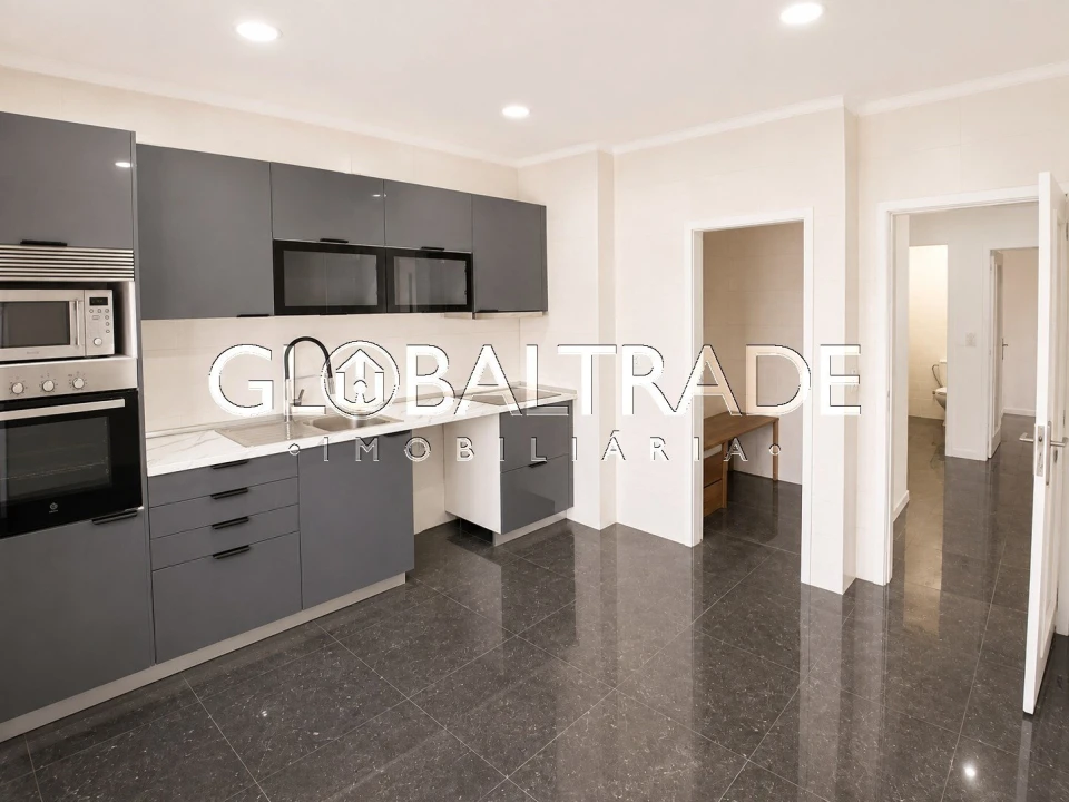 Apartamento T3 para Venda em Fânzeres e São Pedro da Cova Foto 3