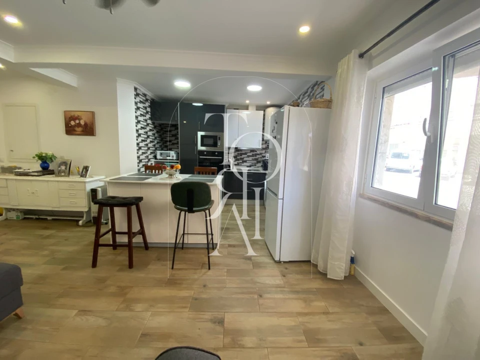 Apartamento T1 para Arrendamento férias em Carnaxide e Queijas Foto 6