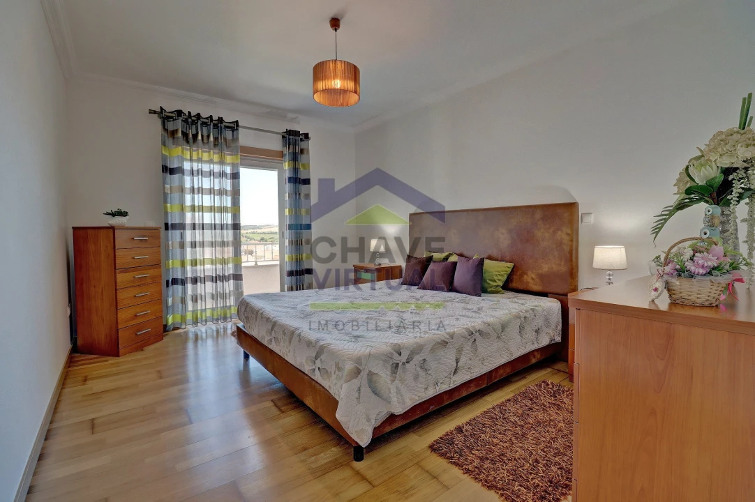 Apartamento T3 para Venda em Bombarral e Vale Covo Foto 18