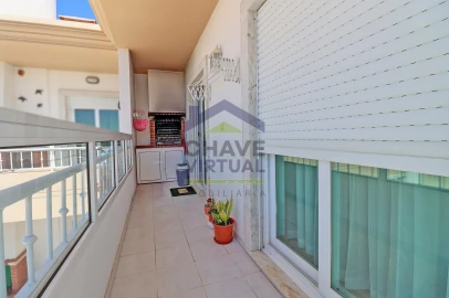 Apartamento T3 para Venda em Bombarral e Vale Covo