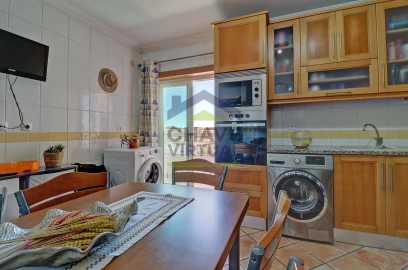 Apartamento T3 para Venda em Bombarral e Vale Covo