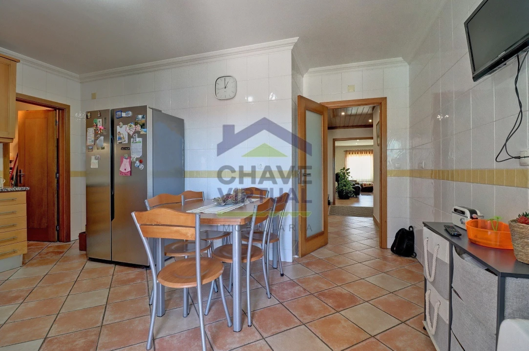 Apartamento T3 para Venda em Bombarral e Vale Covo Foto 13
