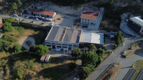 Armazém para Venda em Caldas de Vizela (São Miguel e São João)