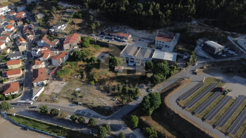 Armazém para Venda em Caldas de Vizela (São Miguel e São João)