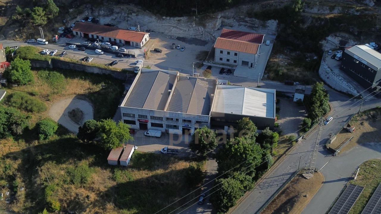 Armazém para Venda em Caldas de Vizela (São Miguel e São João) Foto 7