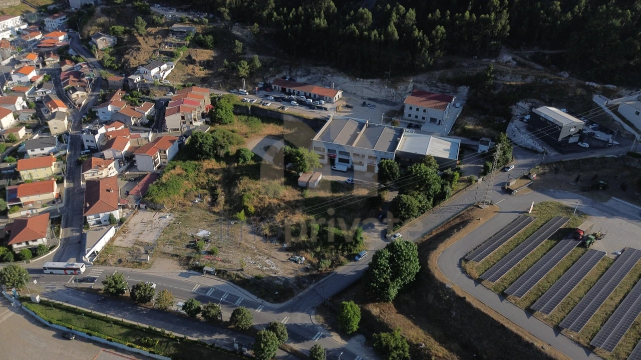 Armazém para Venda em Caldas de Vizela (São Miguel e São João) Foto 3