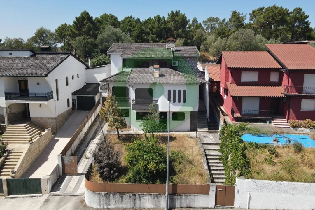 Moradia T4 para Venda em Valpaços e Sanfins Foto 1