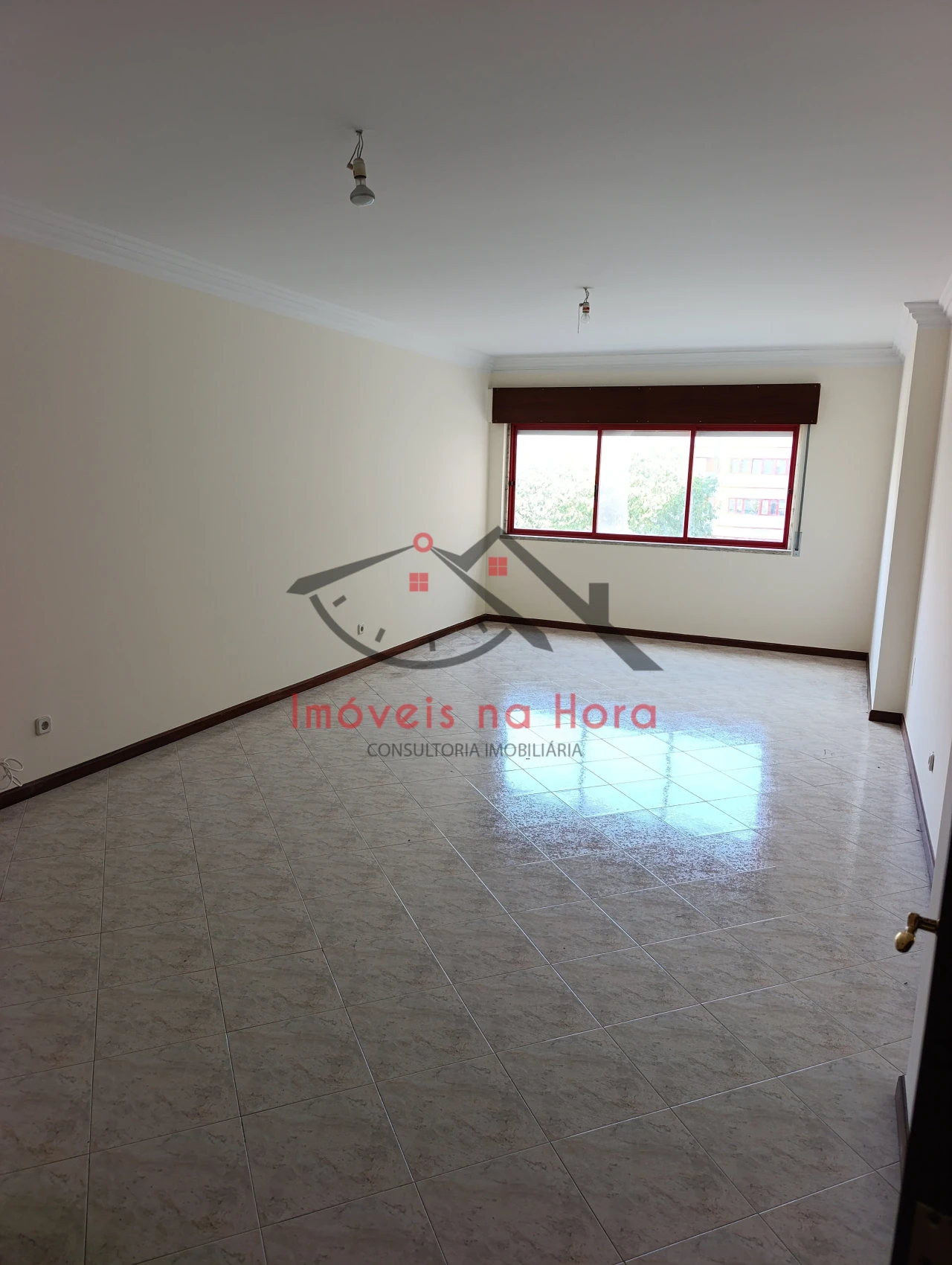 Apartamento T2 para Venda em Algueirão-Mem Martins Foto 15