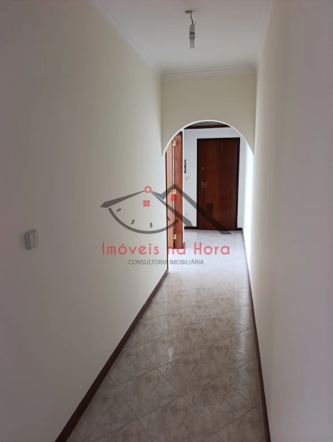 Apartamento T2 para Venda em Algueirão-Mem Martins