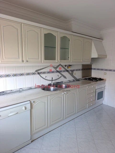 Apartamento T2 para Venda em Algueirão-Mem Martins