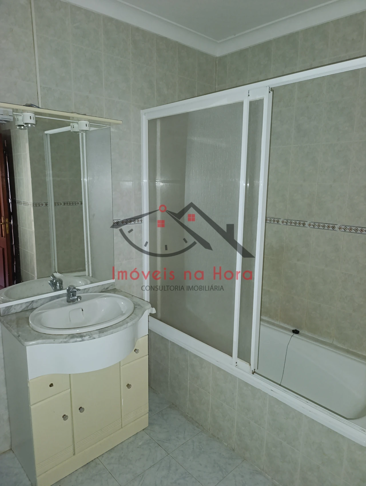 Apartamento T2 para Venda em Algueirão-Mem Martins Foto 6