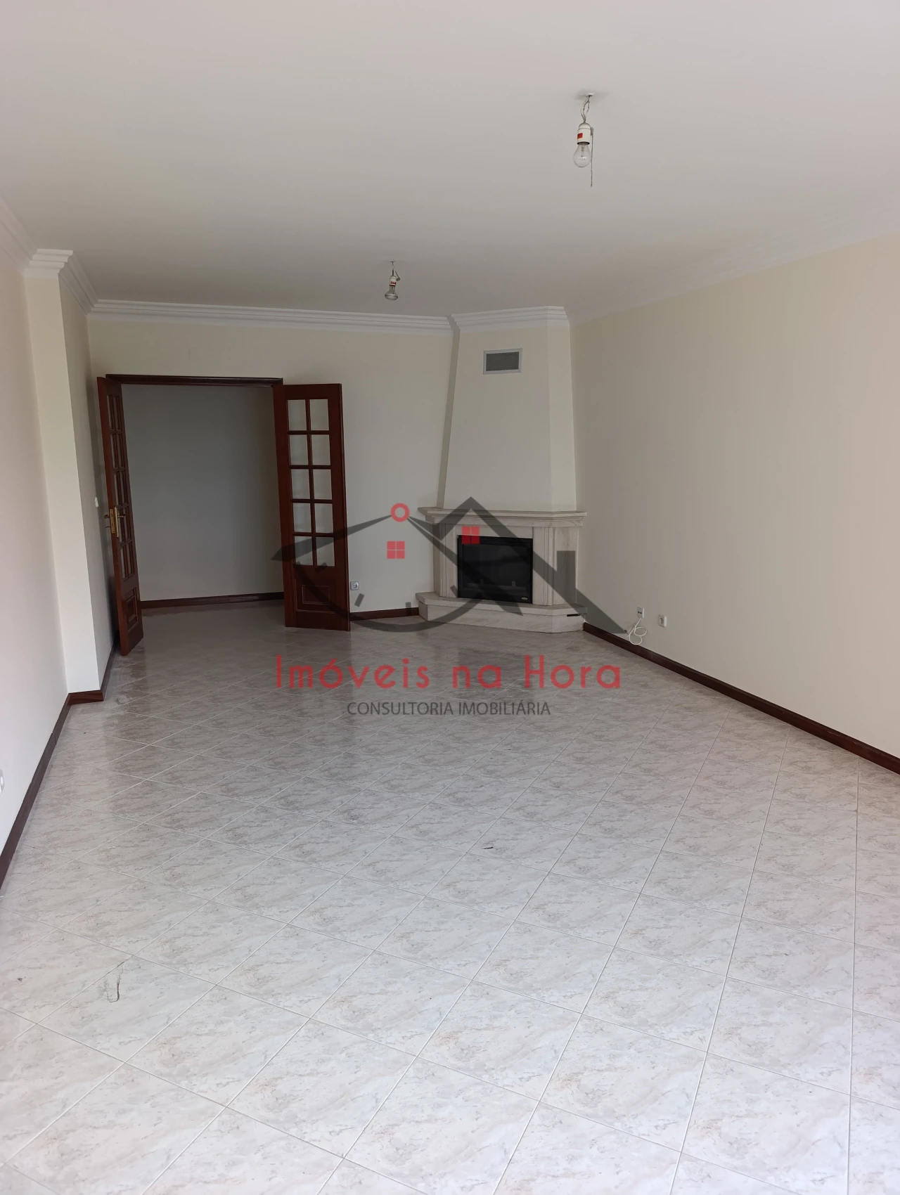 Apartamento T2 para Venda em Algueirão-Mem Martins Foto 2