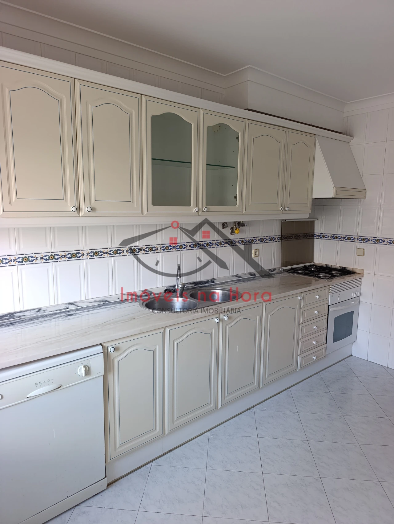 Apartamento T2 para Venda em Algueirão-Mem Martins Foto 18