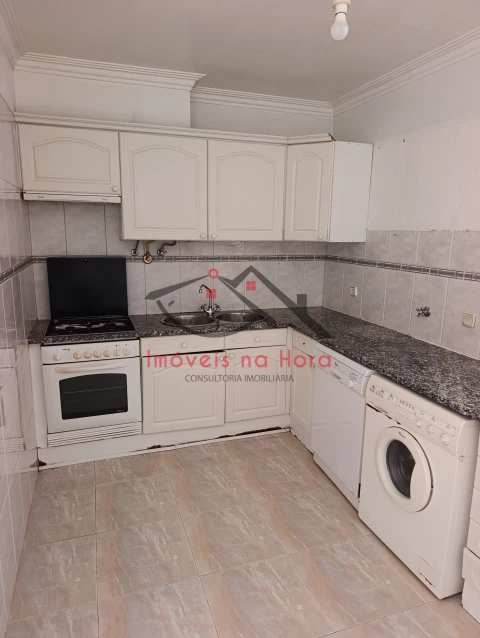 Apartamento T2 para Venda em Algueirão-Mem Martins