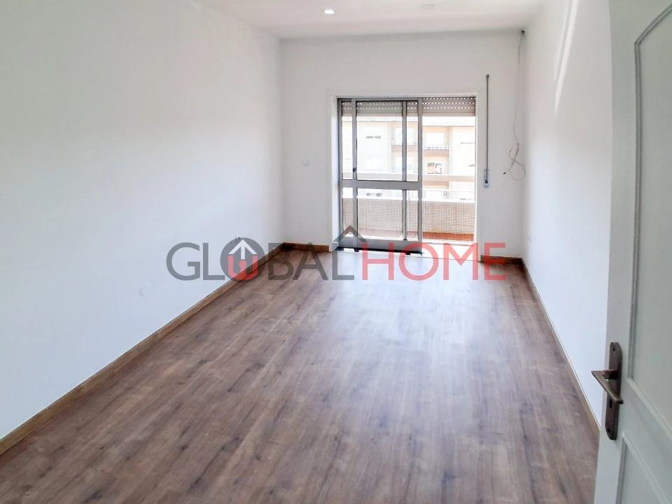Apartamento T3 para Venda em Fânzeres e São Pedro da Cova Foto 16