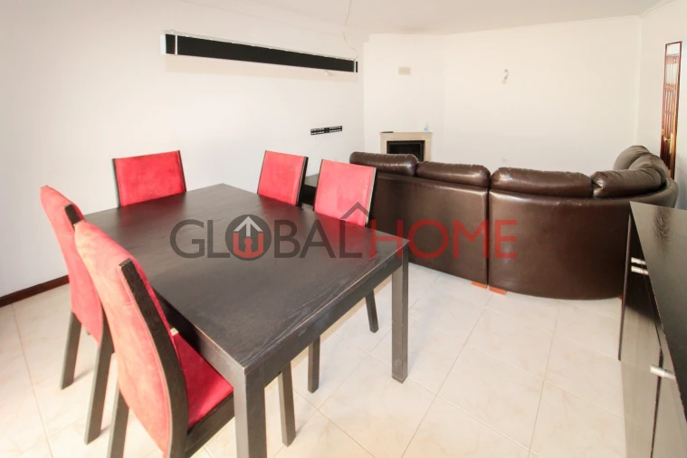 Apartamento T2 para Venda em Rio Tinto Foto 4