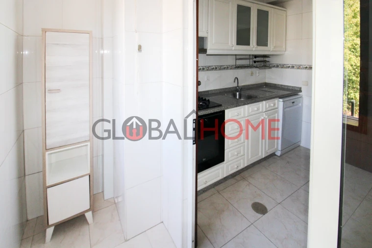 Apartamento T2 para Venda em Rio Tinto Foto 10