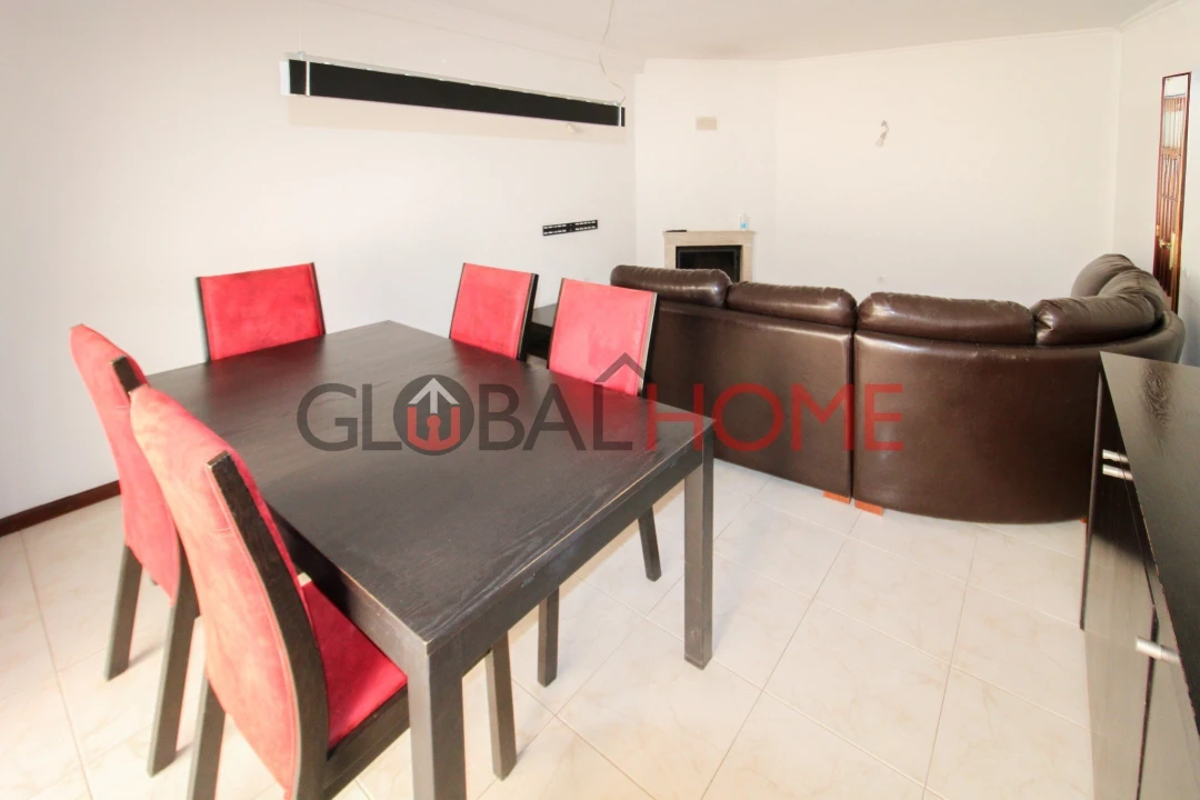 Apartamento T2 para Venda em Rio Tinto Foto 4