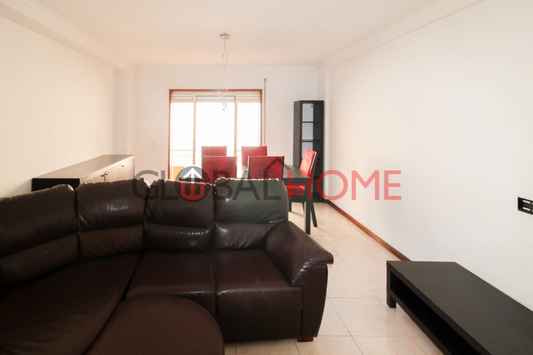 Apartamento T2 para Venda em Rio Tinto Foto 3